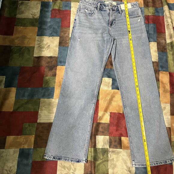 Hollister Jeans Women’s Low Rise Relaxed Straight Size 6Reg w28 wide Leg NWT - Picture 4 of 6